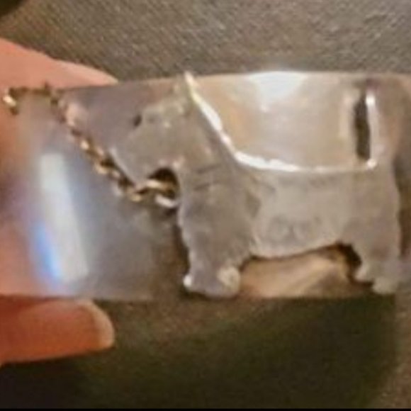 Unique stainless steel scotty dog cuff bracelet/pre-loved - Picture 8 of 8